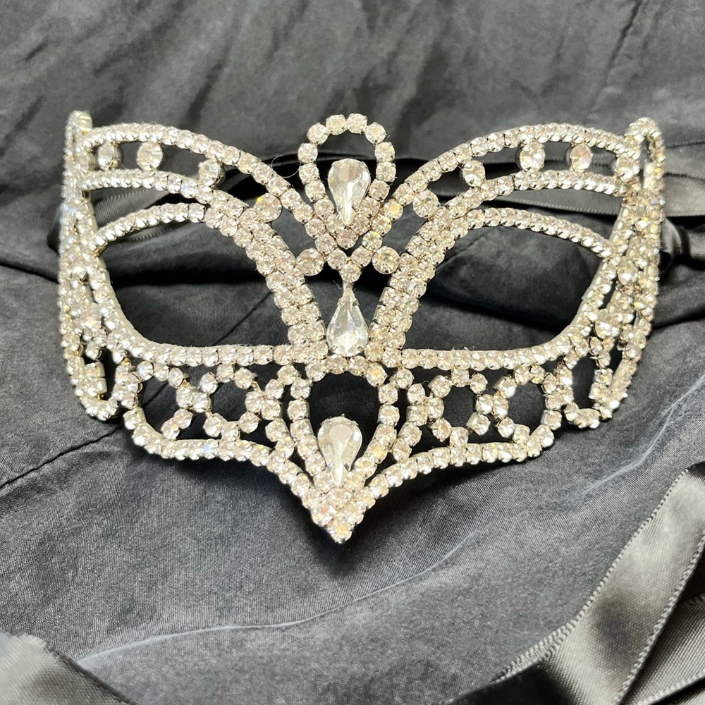 Masquerade Mask With Rhinestones & Satin Ribbon - Picture 2 of 6